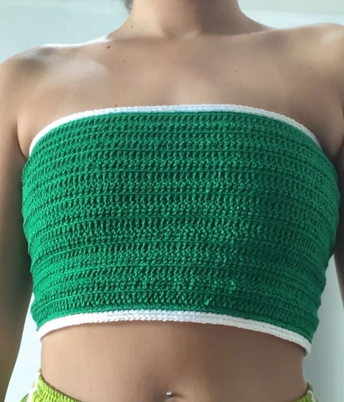 Cropped de crochê tomara que caia