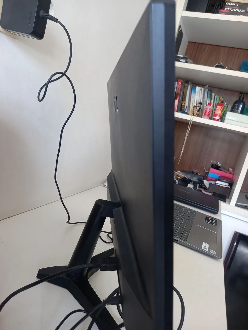 MONITOR AOC / 22" (MUITO NOVO) - Foto 2