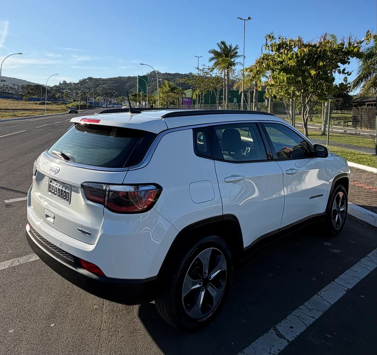 Jeep Compass Longitude 2.0 4X2 Flex 16V Aut. 2018 - Foto 4
