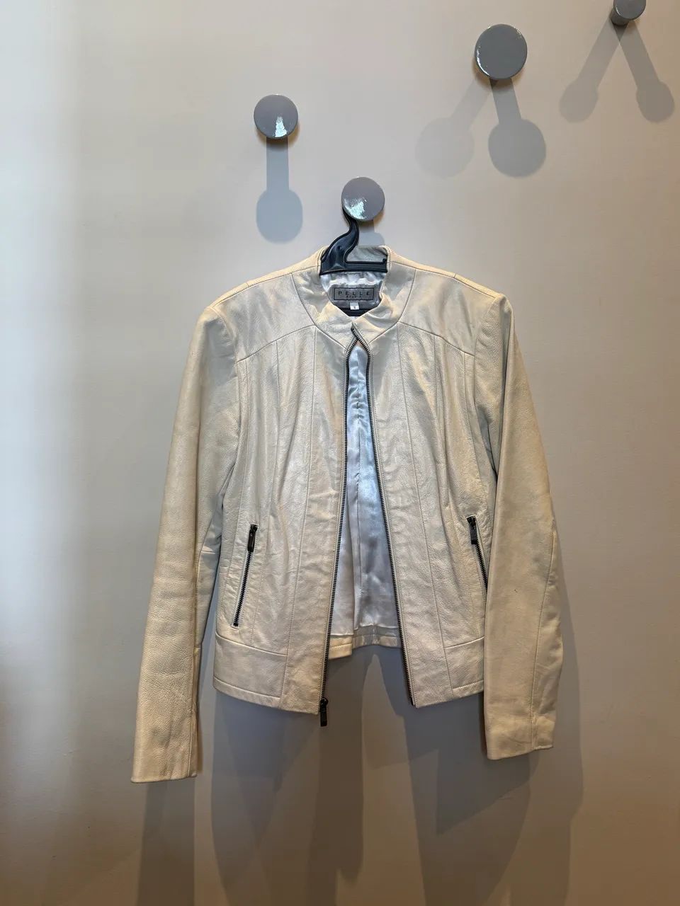 Casaco em couro natural off white 
