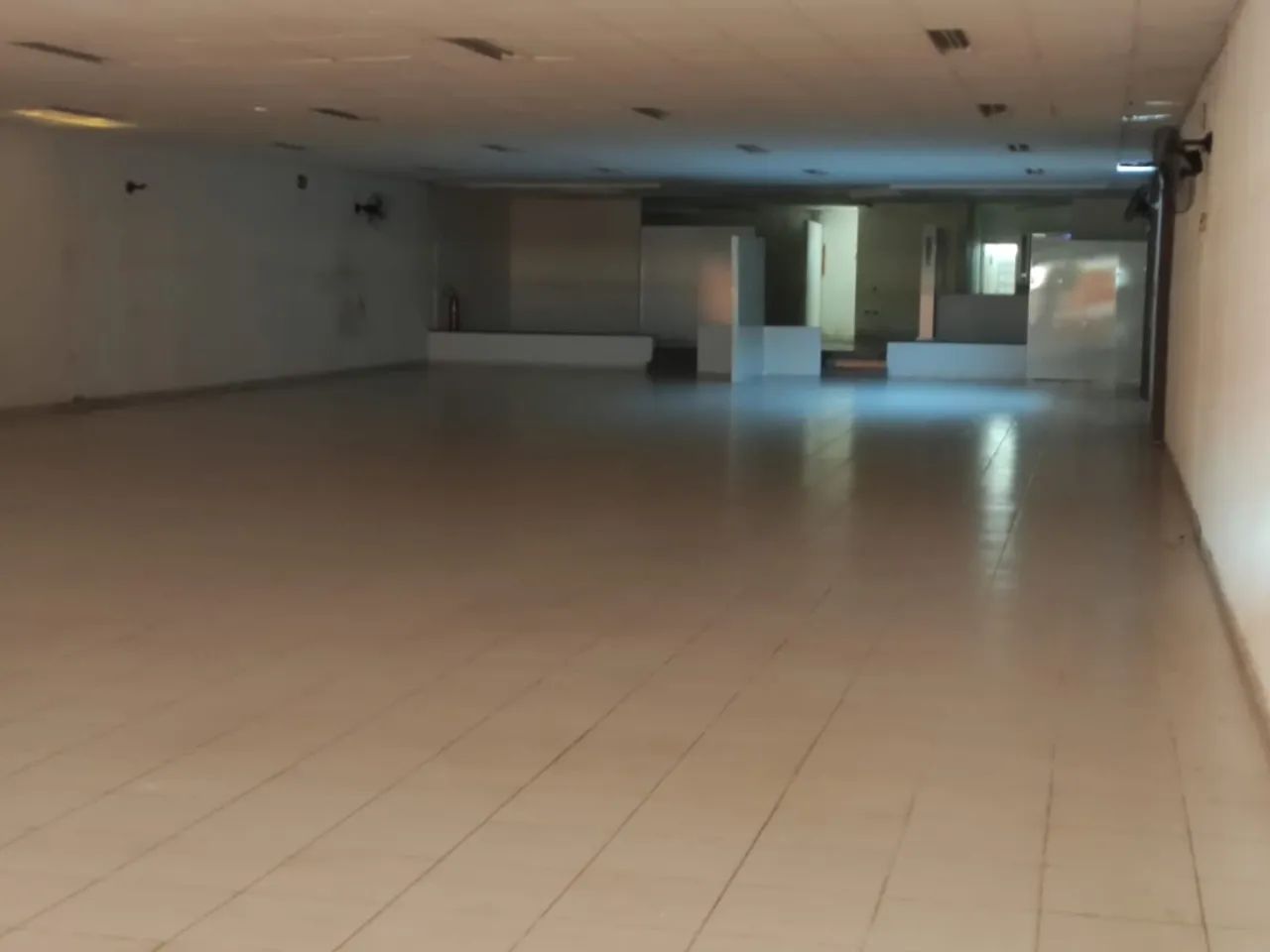 Locação de Comercial / Salão na cidade de ARAPONGAS - Foto 4