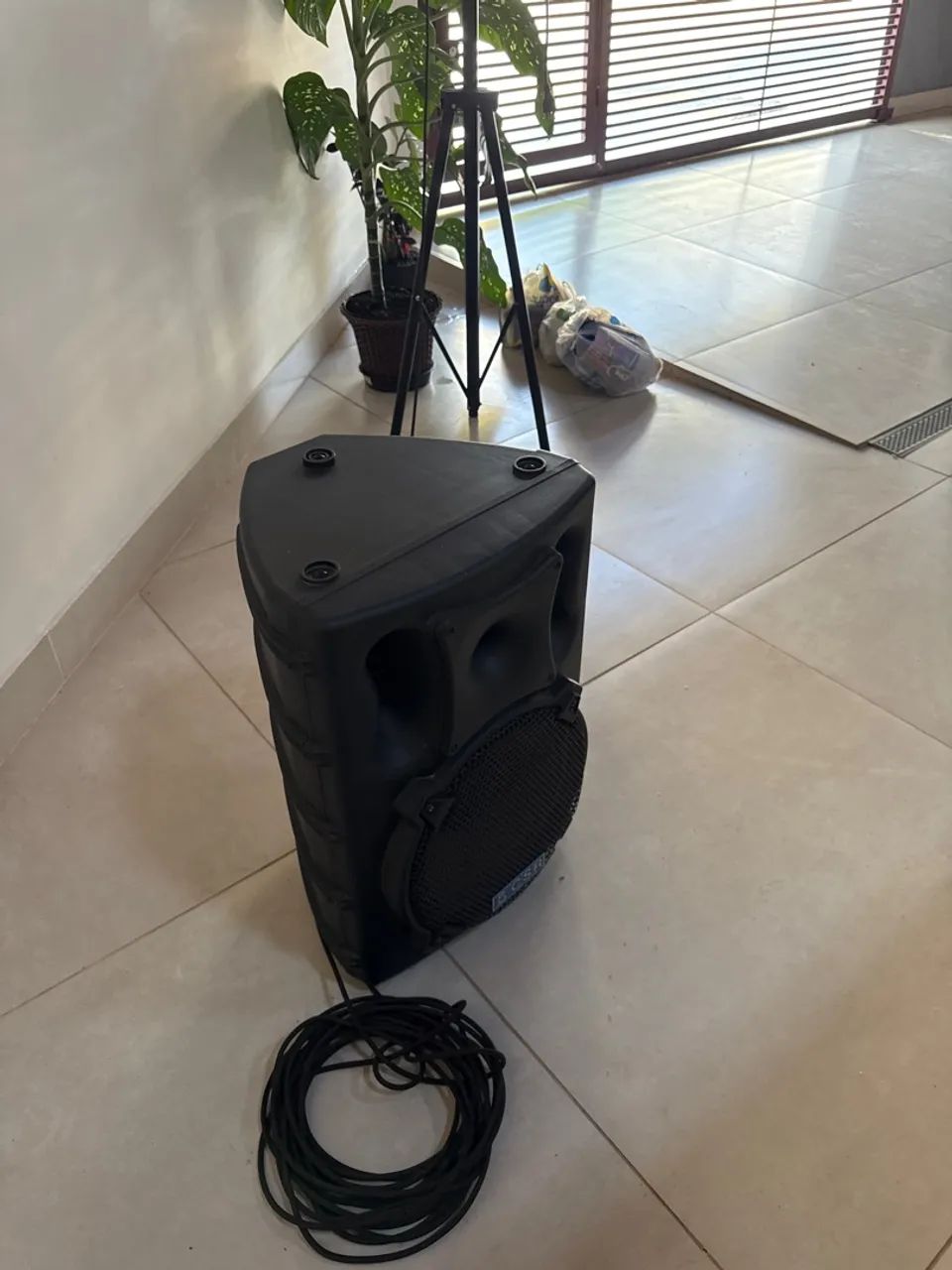 Vendo duas caixas de som marca CSR perfeitas funcionando  - Foto 2
