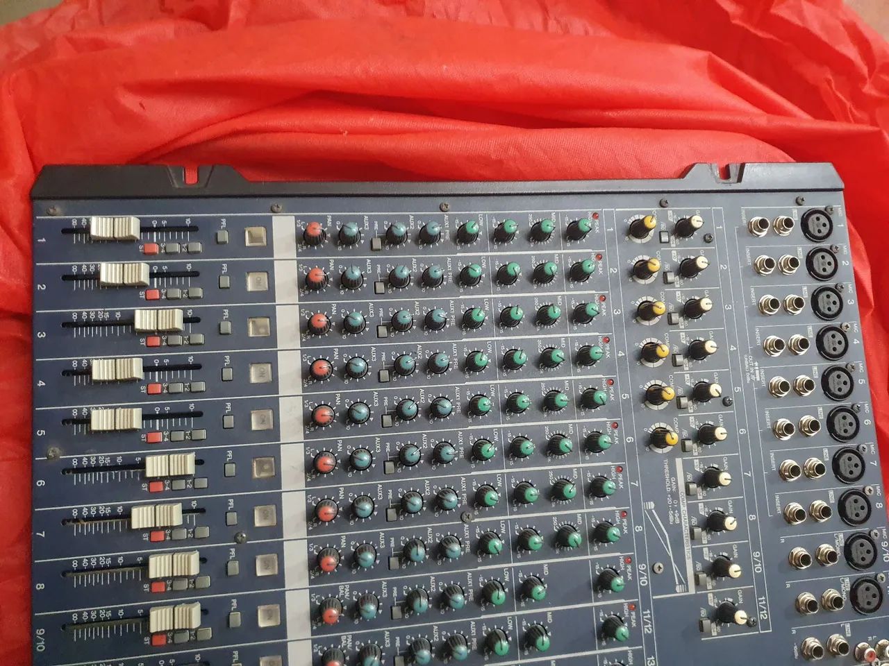 Mesa de som Yamaha 166c - Foto 3