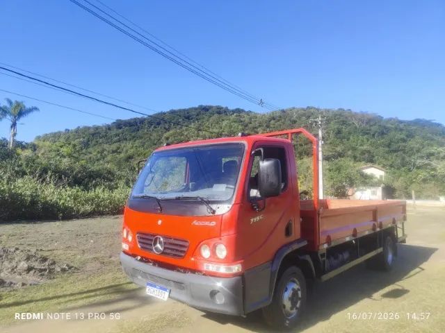 Accelo 715 / 2005