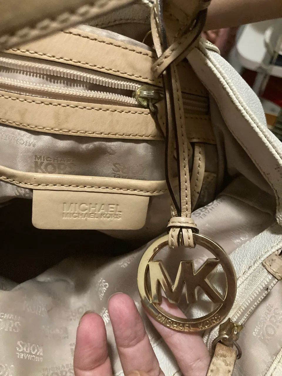 Bolsa Michael Kors Original - Branca/Off-white com Detalhes Dourados