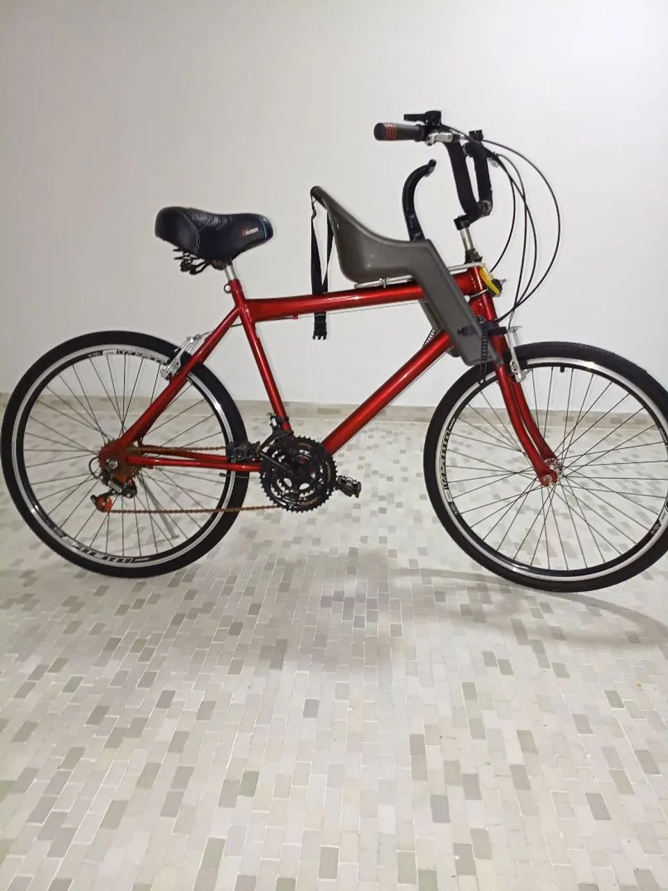 Bicicleta completa com cadeirinha de criança 