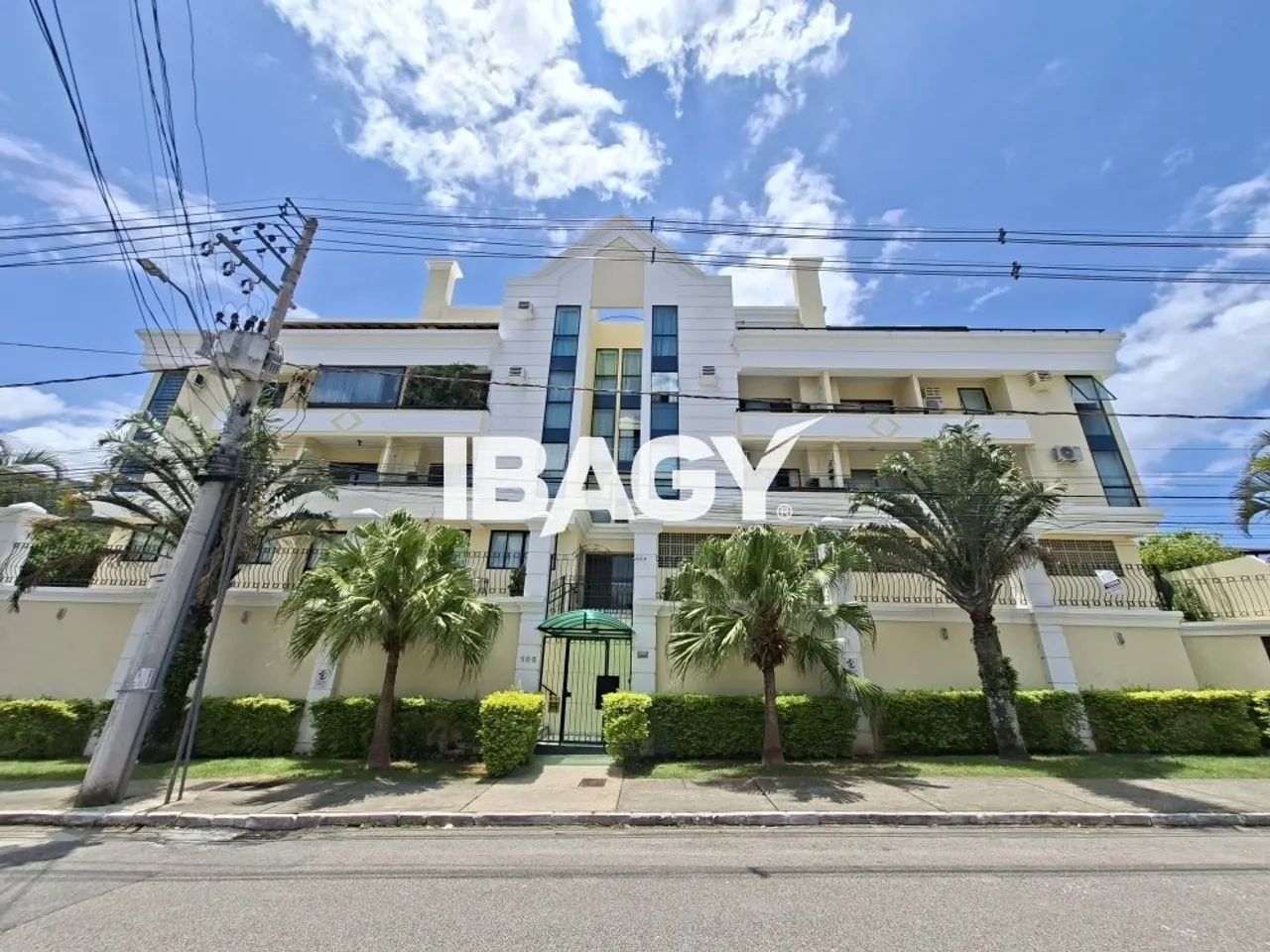Excelente Apartamento 2 dormitório(s) em Lagoa da Conceição - Florianópolis