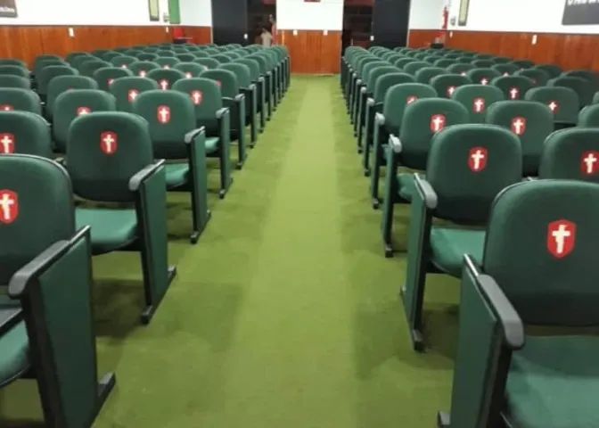 Longarinas para igreja  - Foto 2