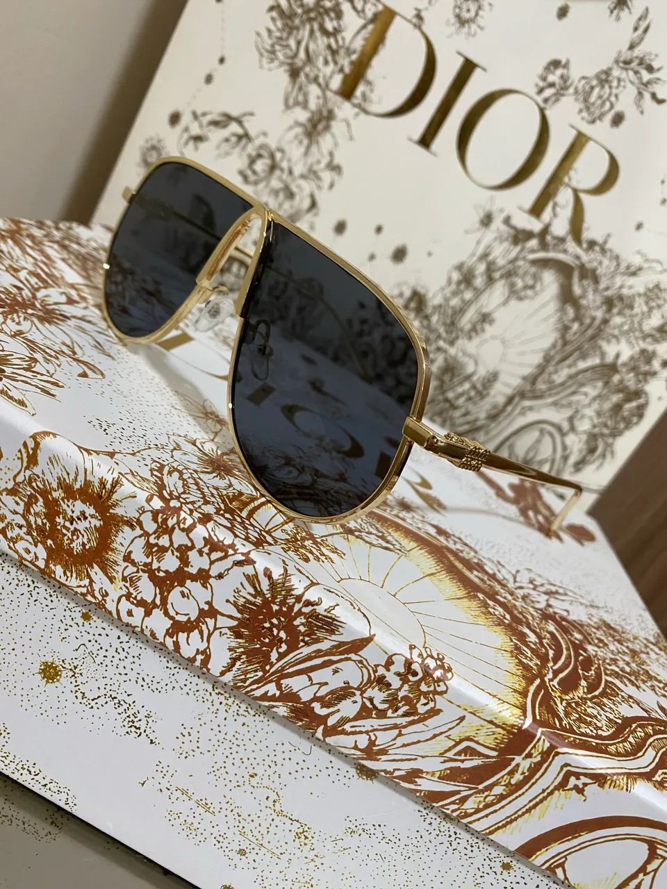 Óculos de sol preto Miu Miu 
