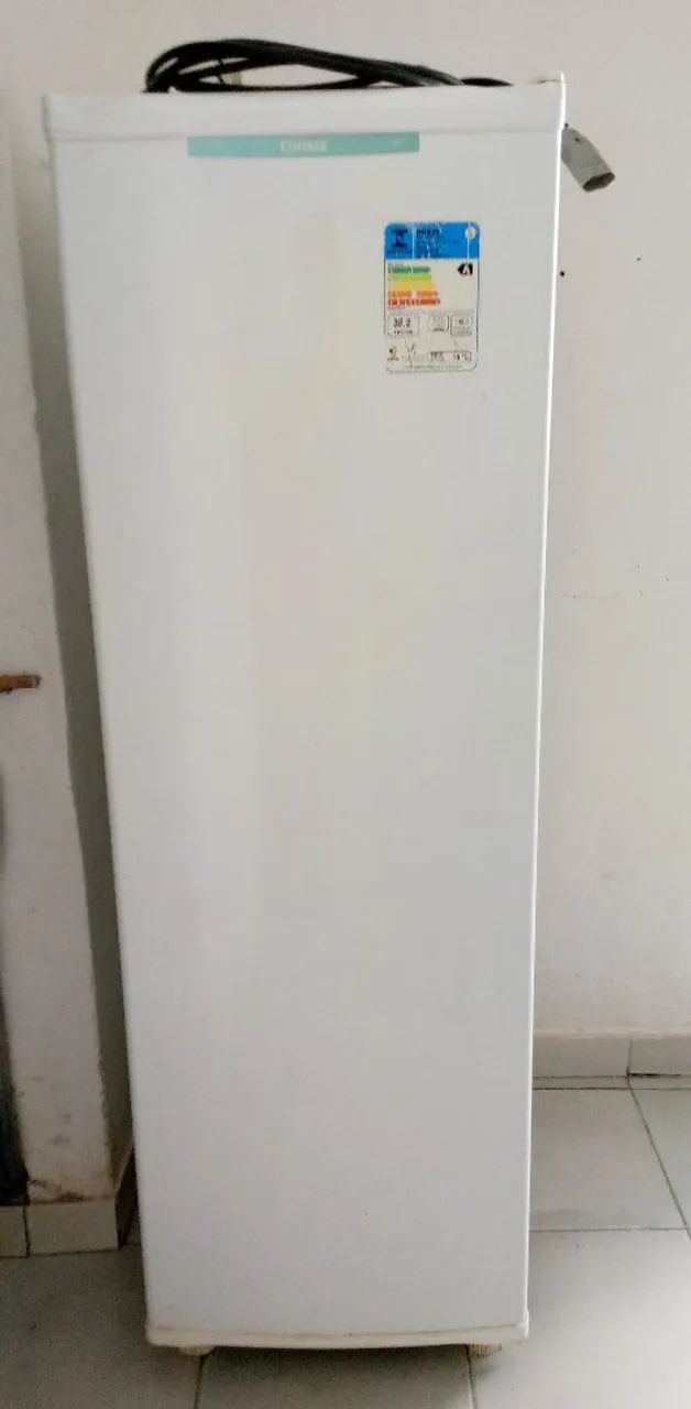 Vende _ se   Freezer !!