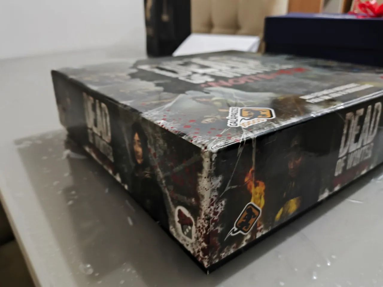 Boardgame Dead of Winter: Noite sem fim - R$450,0 - Foto 3