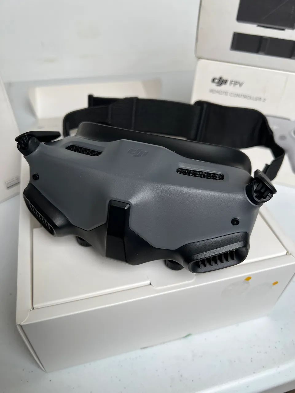 DJI Avata Pro-View Combo + Controle FPV + Fly More Kit | Pouco Uso - Foto 5