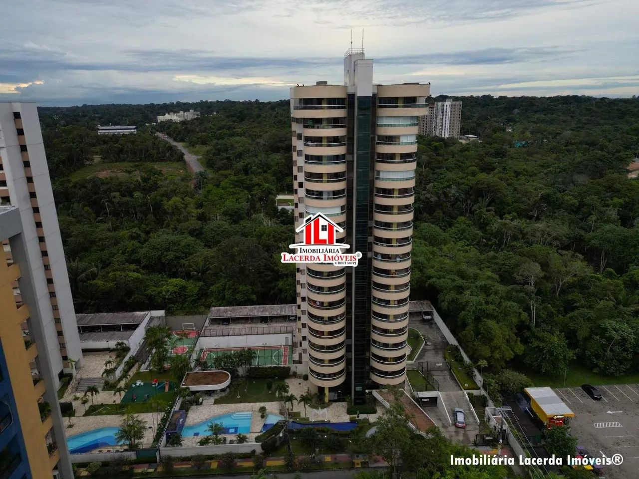 Edifício Varadas do Rio Negro, 210m², 3 suites, Closet Mega Master, Vista Rio e Ponte - Foto 4