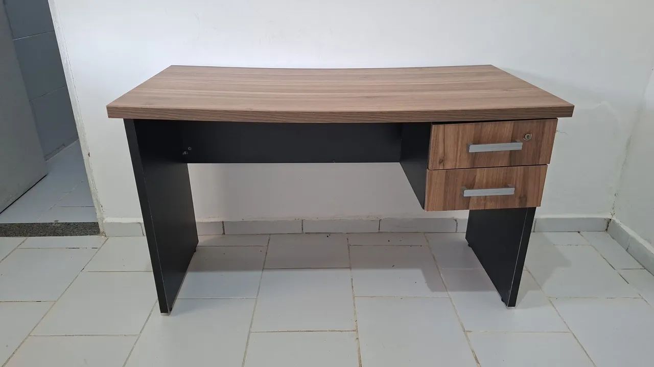 Mesa de escritório, escrivaninha 
