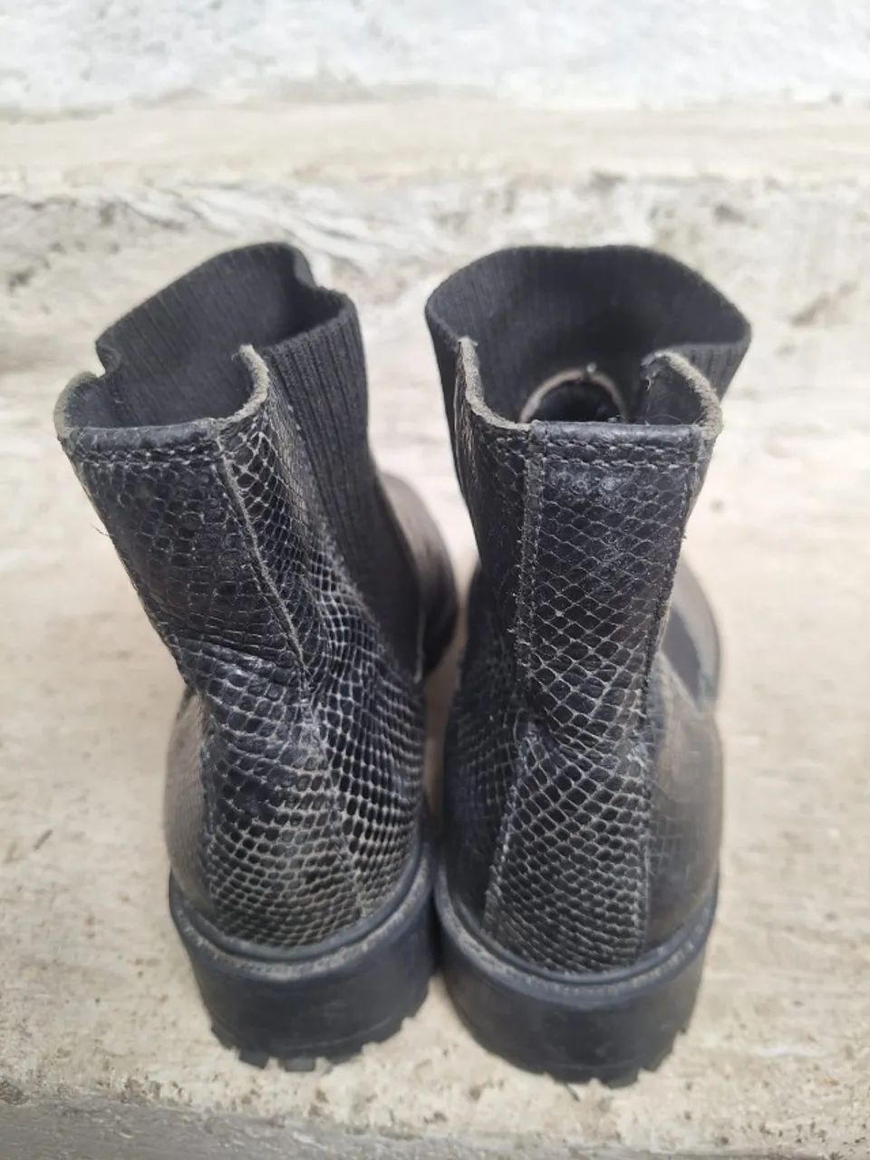 bota cano baixo preta 37 - Foto 5