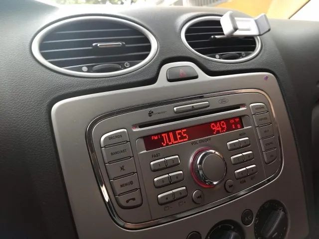 Ford Focus Focus 2.0 16V/SE/SE Plus Flex 5p Aut. 2013