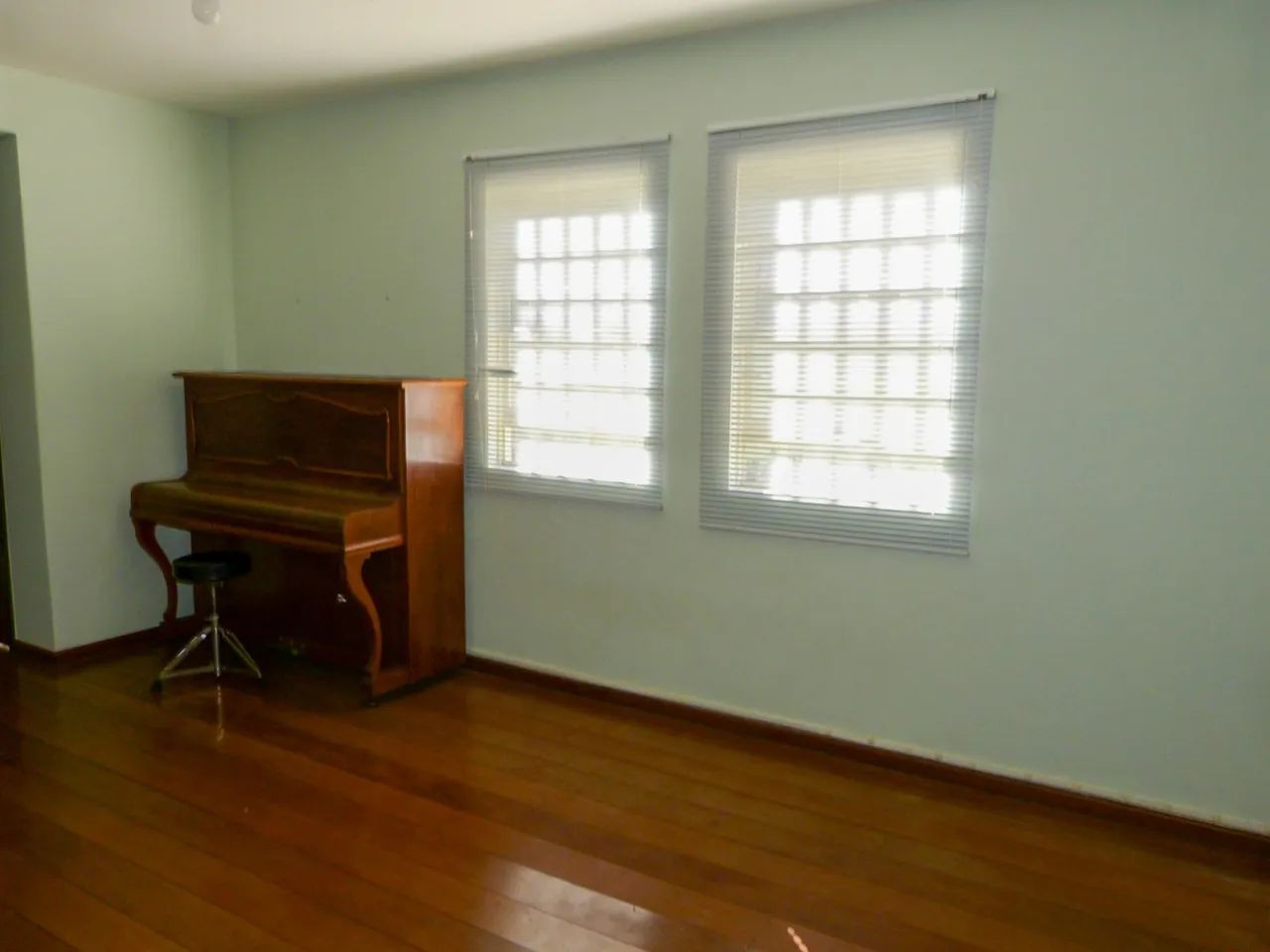 Casa à venda com 4 quartos e 3 vagas no Centro de Londrina - Foto 2
