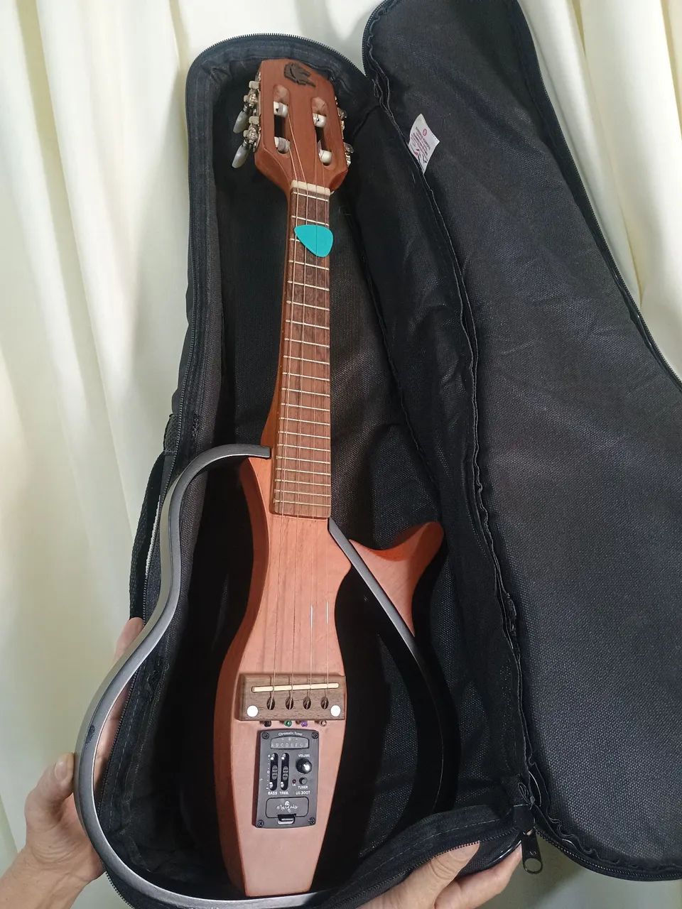 Cavaquinho elétrico Marques Vazado - Foto 5