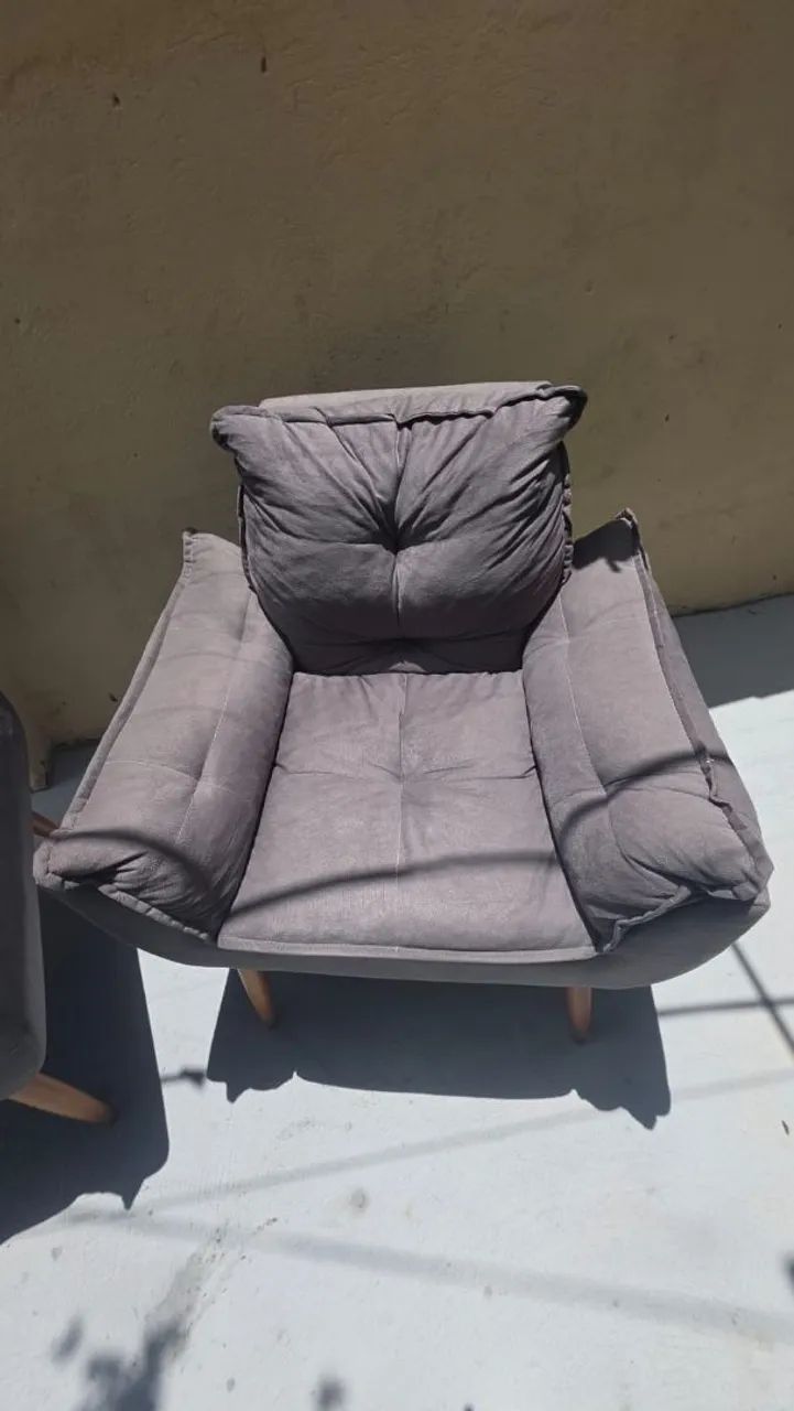 Vende-se poltronas com mesa de centro  - Foto 2