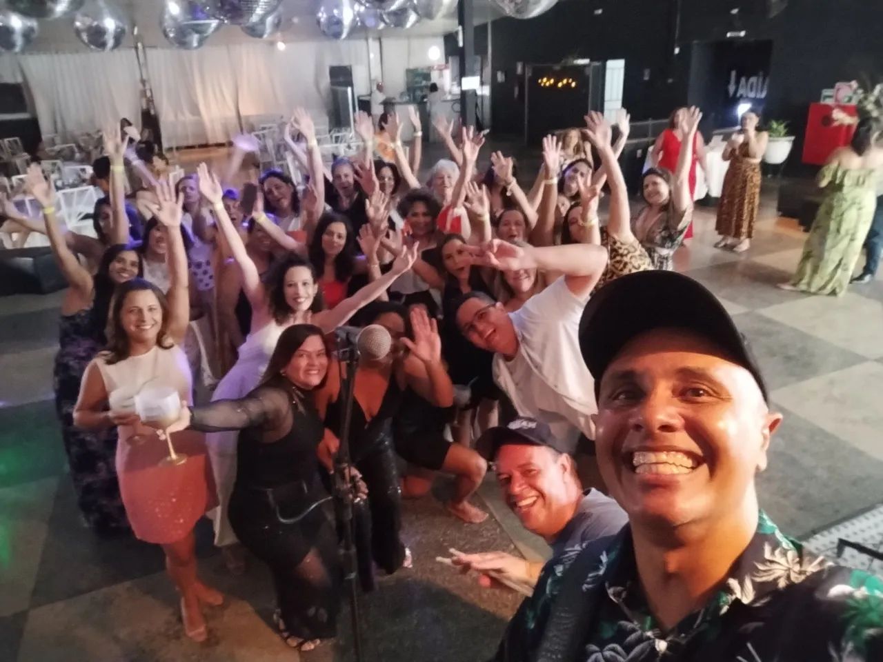 MÚSICA AO VIVO - Foto 2