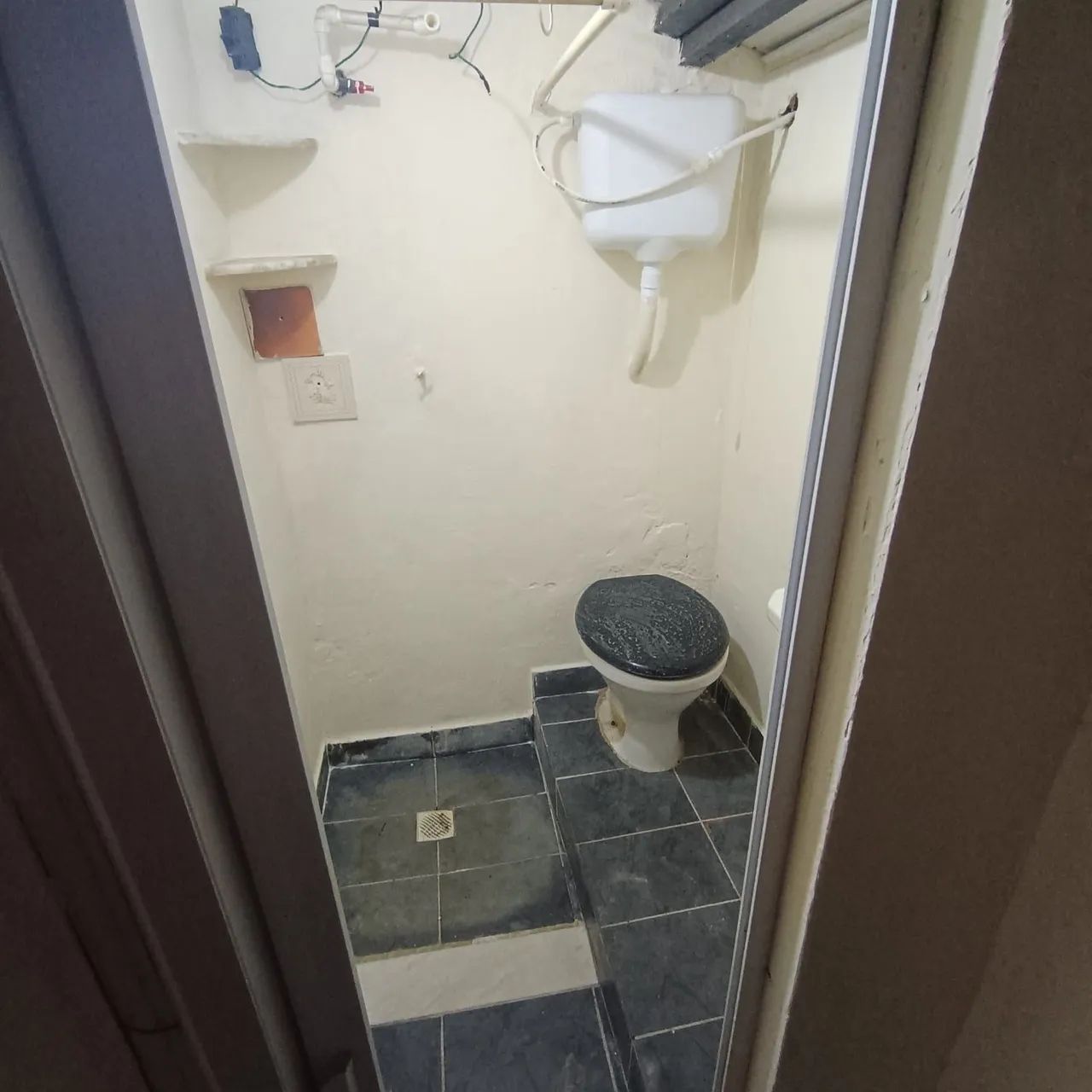 Casa em vila tranquila  com sala quarto cozinha banheiro e uma área  de serviço  - Foto 4