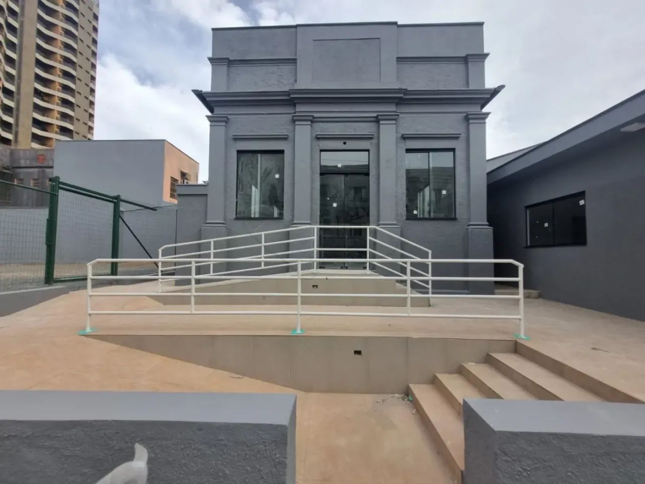 Salão Comercial Com 04 Salas Para Locação No Centro De Limeira/Sp