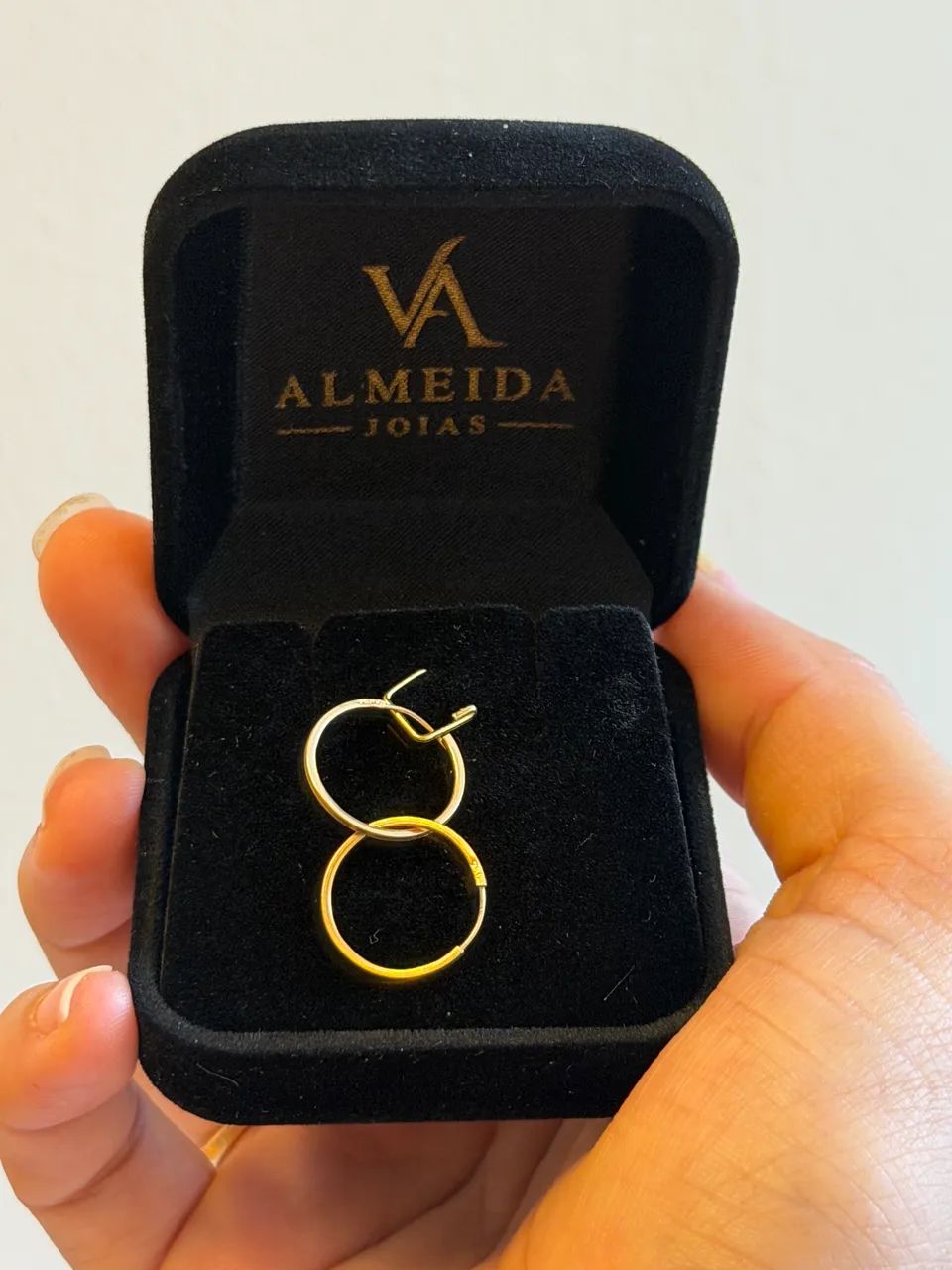 Argola ouro 18k com defesa 