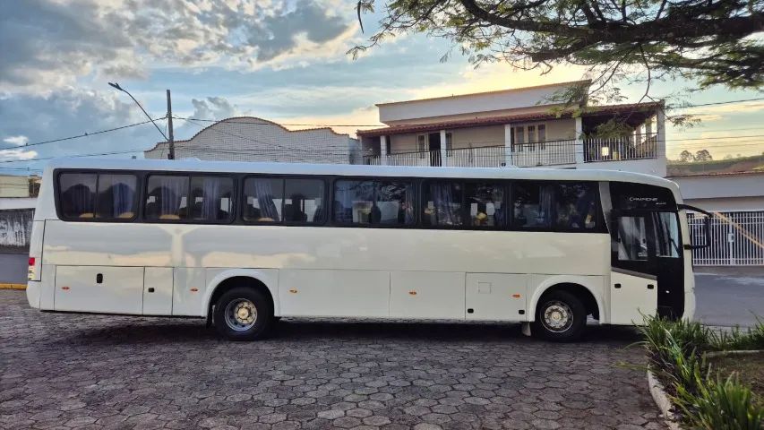 Ônibus Comil Campione 3.25 Motor Dianteiro Rodoviário 2013/2013 - Foto 5