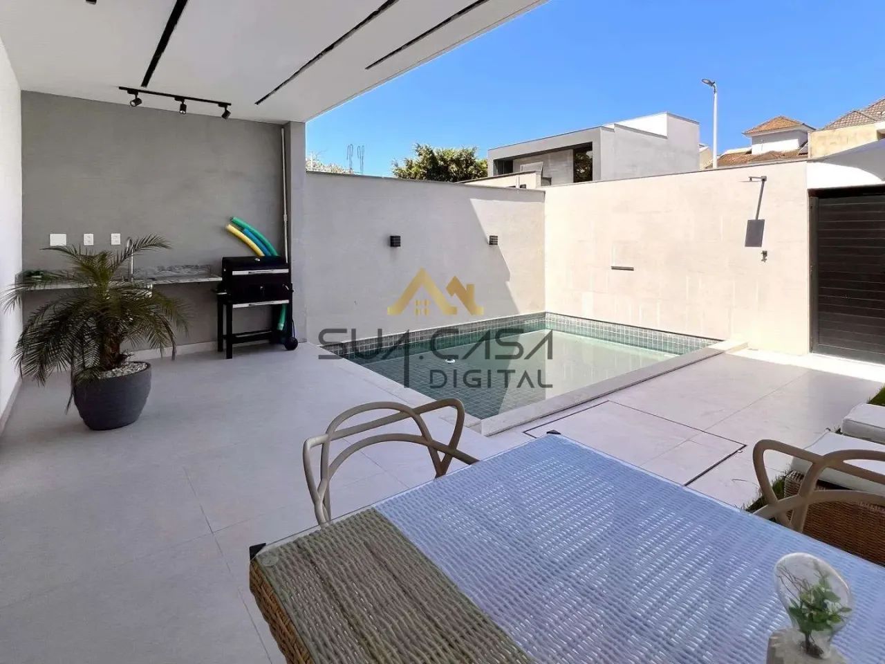Vargem Pequena | Casa 214m² com 4 suítes à venda REF: BACS5369