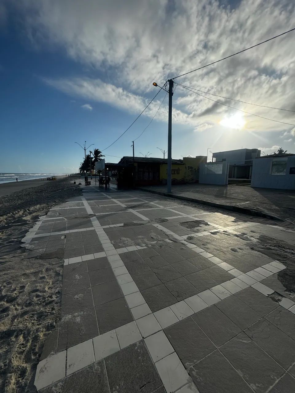 Alugo casa frente mar pé na areia  praia Abaís