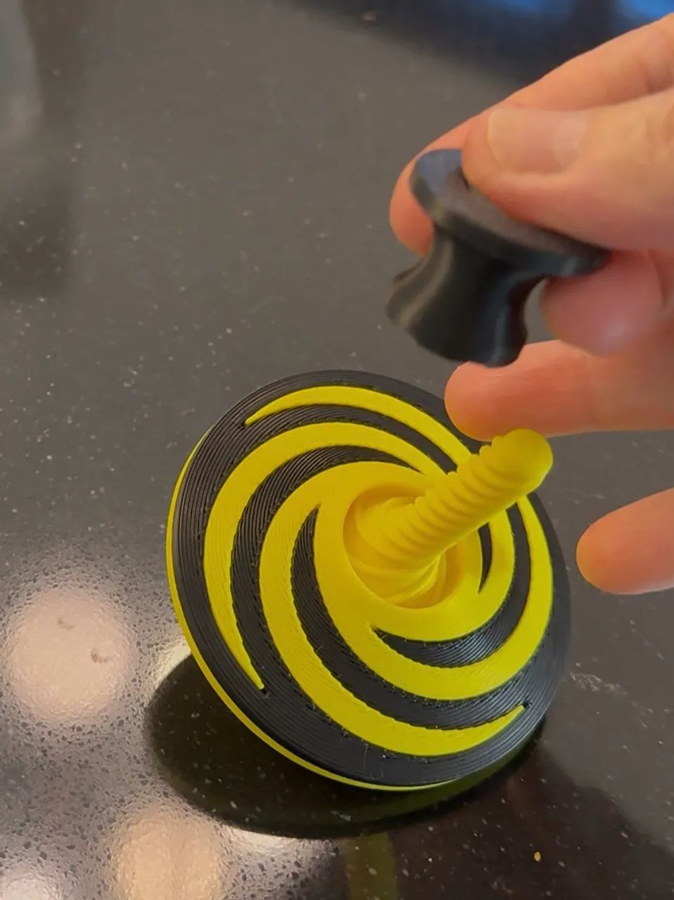 Peão Spinner e mini-lançador (3D) - Foto 2