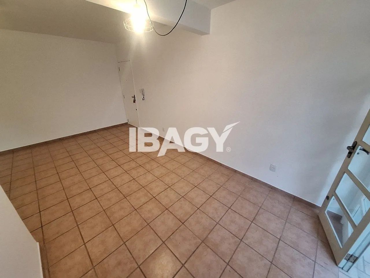 Excelente Apartamento 2 dormitório(s) em Coqueiros - Florianópolis - Foto 5