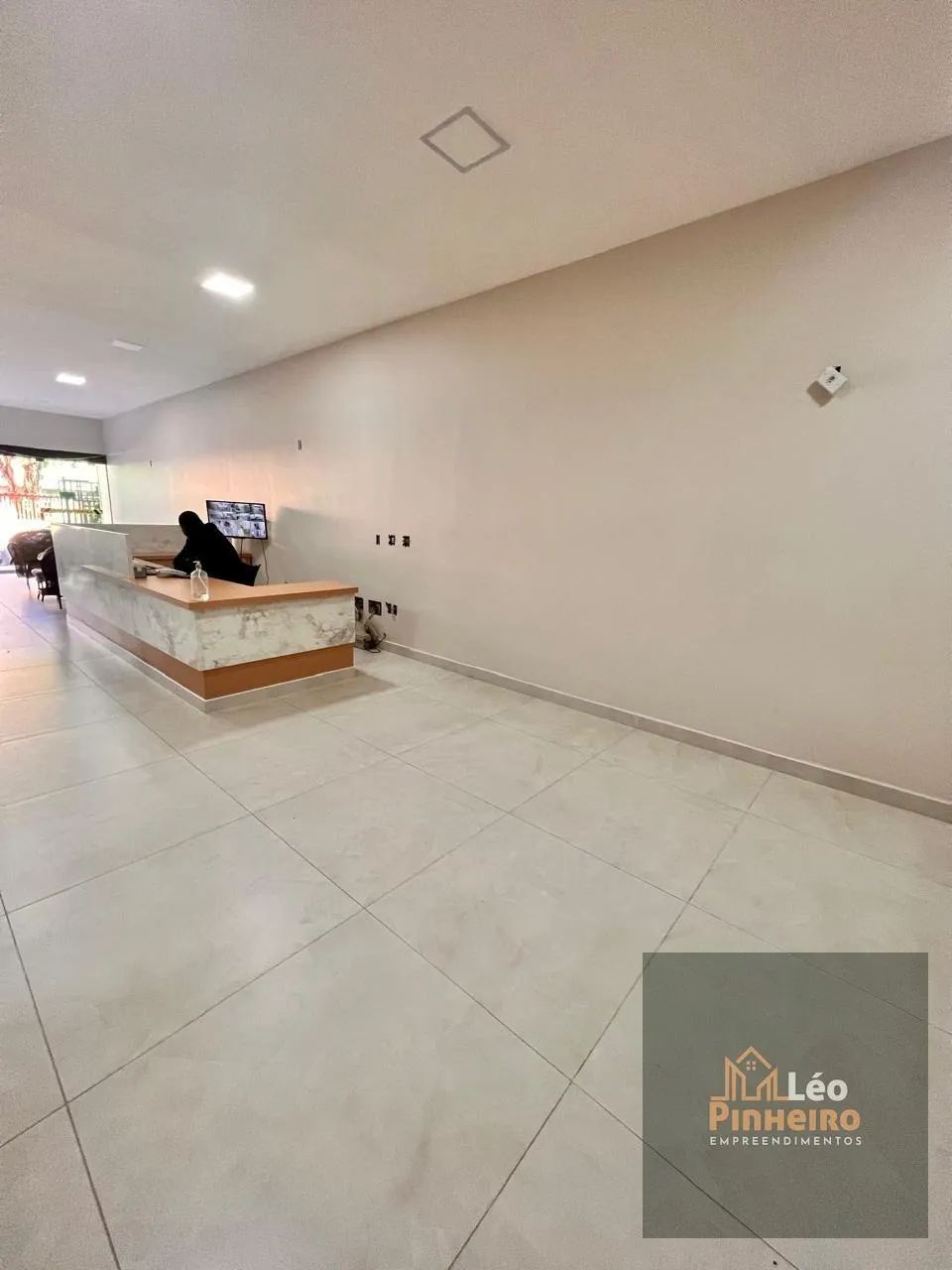 Sala em Centro - Maca é - Foto 2