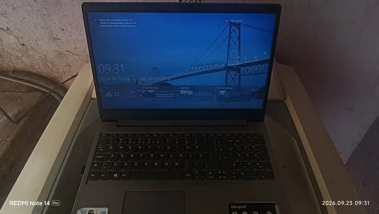 Vende-se notebook usado