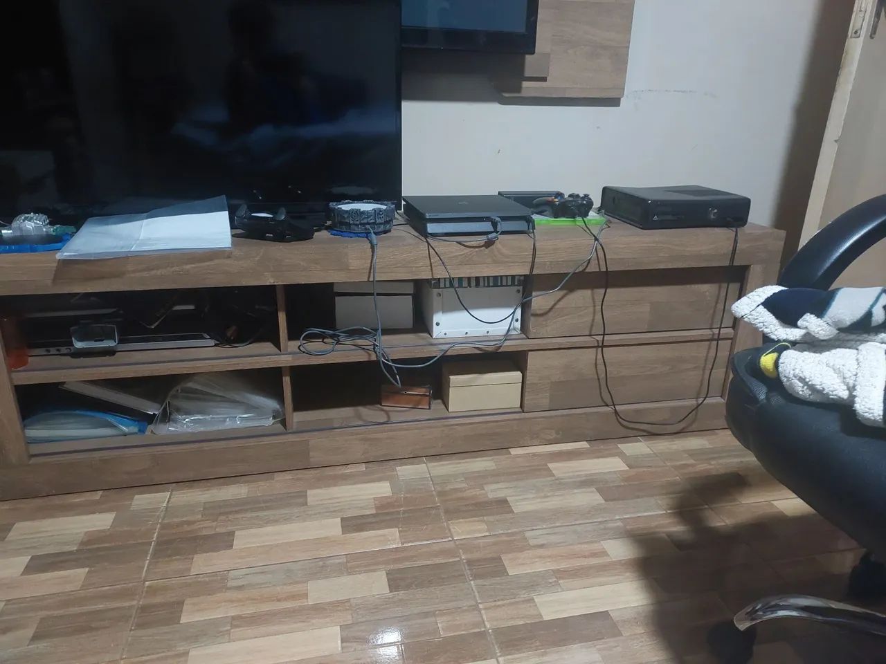 Rack para sala (mais informações mande mensagem) SO ACEITO EM MÃO 