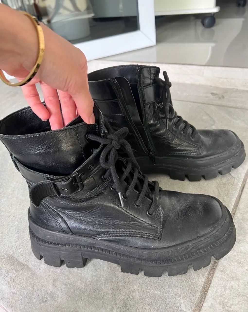 Bota preta de couro 36 - Foto 4