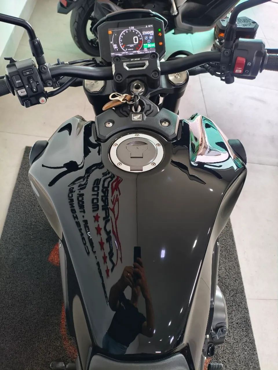 CB 1000r BLACK EDITION ABS ZERA  - Foto 4