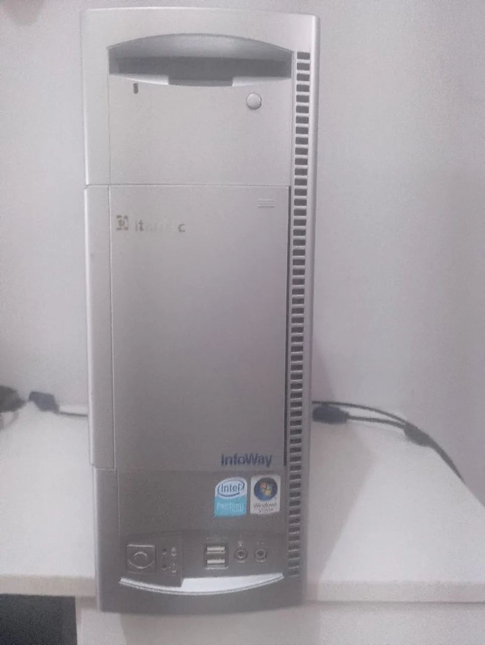 CPU Itautec pouco usada relíquia 