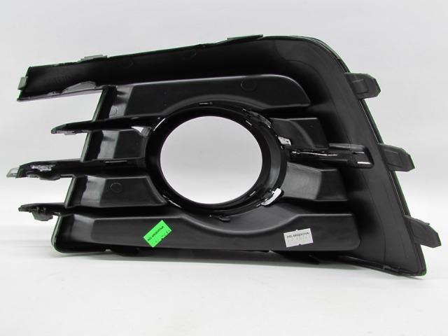 Grade Moldura Milha Com Furo Gol G7 Cromado Direito - Foto 5