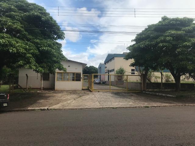 Barracões no Distrito Industrial