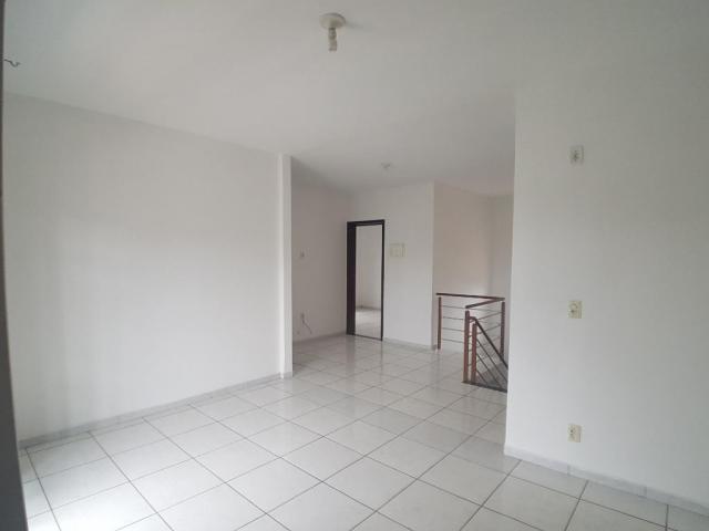 Casa com 2 dormitórios para alugar, 80 m² por R$ 1.300,00/mês - Jardim Sofia - Joinville/S - Foto 4