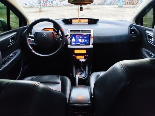 CITROEN C4 HATCH EXCLUSIVE 2.0 AUT BR - BR ABS MULTIMÍDIA 10P. FLEX. ACEITO TROCA MOTO/CARRO