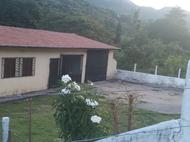 Casa com sítio lê a descrição 