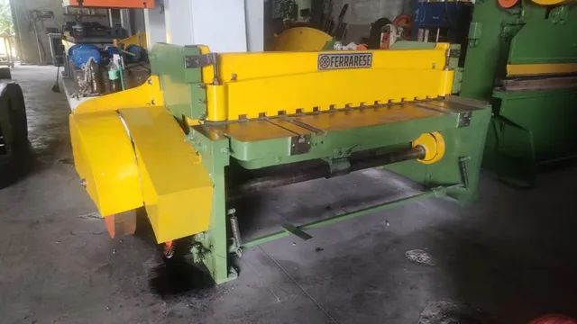 Guilhotina Ferrarese 6,4 x 2000 mm