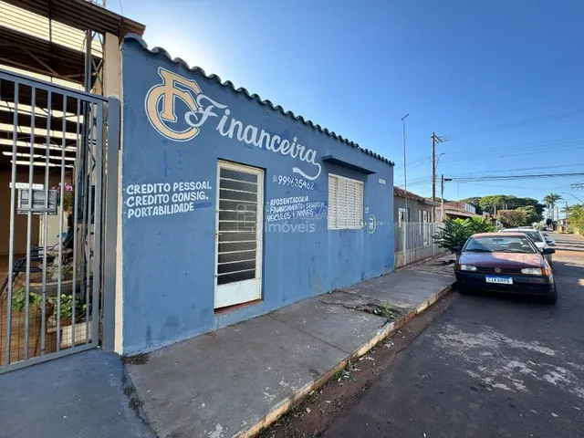 Venda de Casas / Padrão na cidade de Santa Lucia