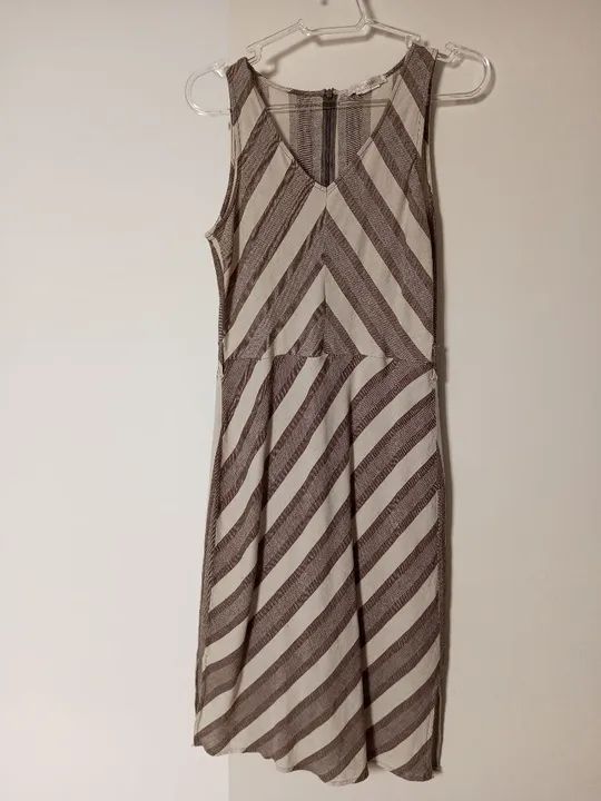 Vestido midi, tecido tipo linho 