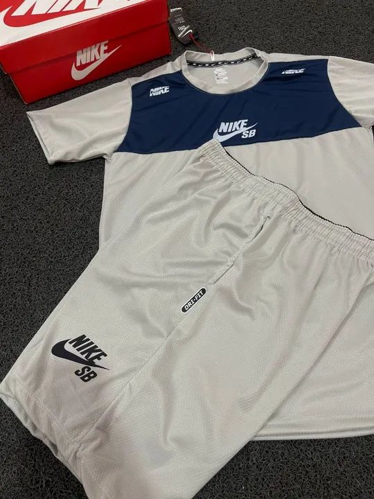 KITS DA NIKE REFLETIVOS PRA DEIXAR VC NO ESTILO  - Foto 2