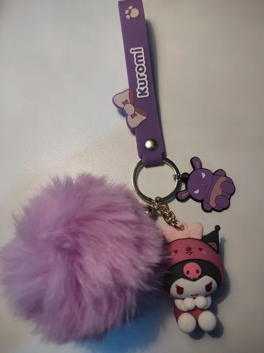 Chaveiro Pingente Hello Kitty Kuromi Pelúcia - Foto 3