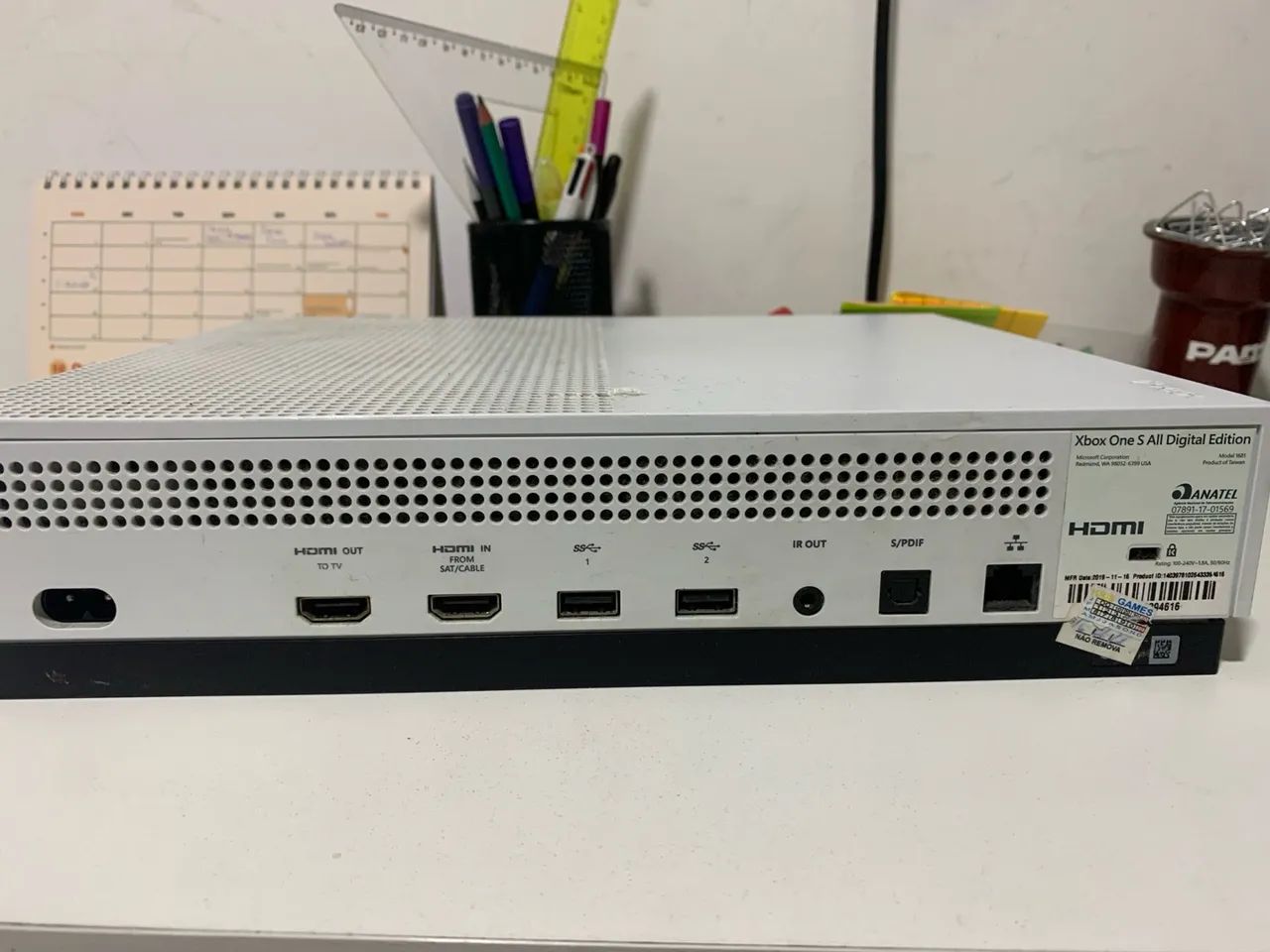 Xbox One S - Console de Vídeo Game (100% Digital) - Foto 3