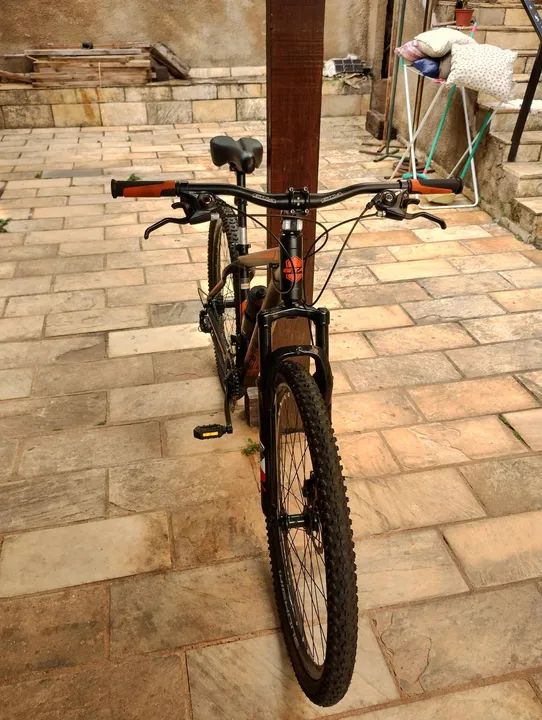 Bicicleta  Montain bike Aro 29 nova. - Foto 5